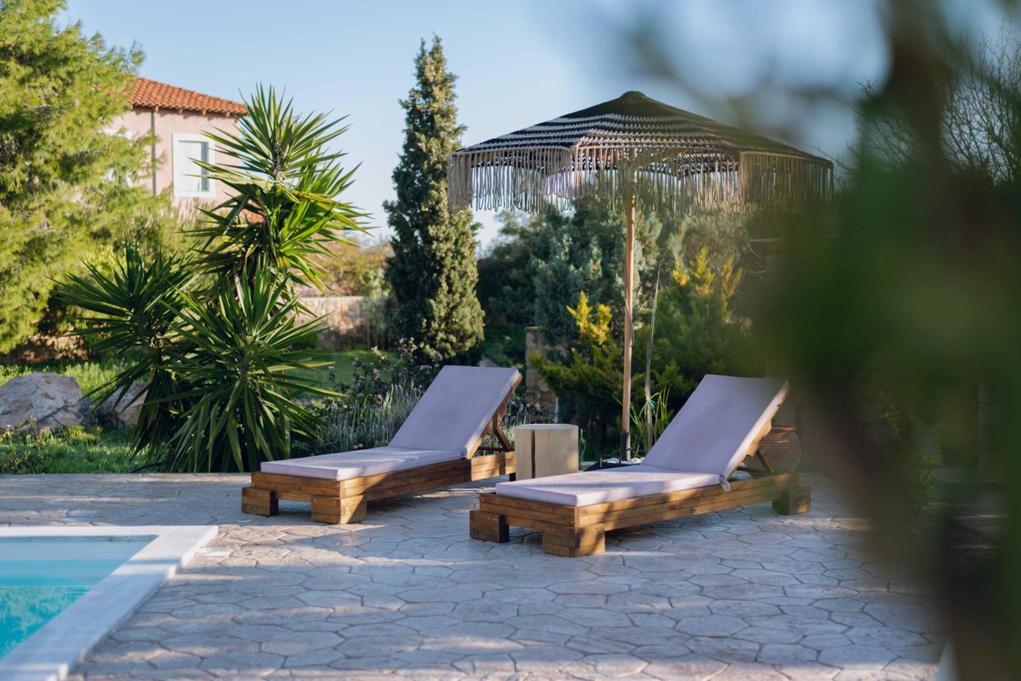 Seaside "Stone & Light Villa Ii" Close To Aegina City Khloi Exterior photo